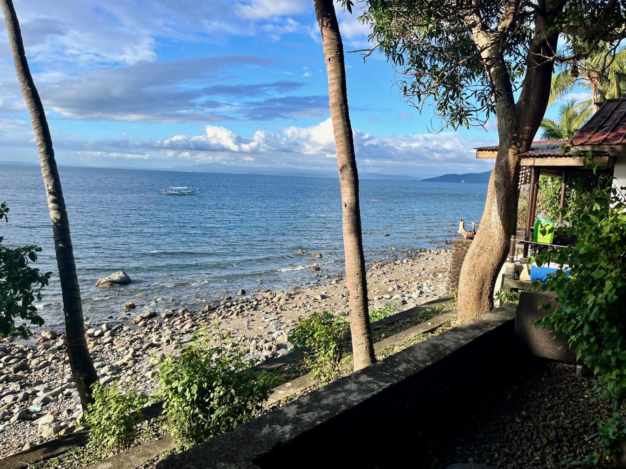 Villa Milagros Dive Inn Anilao Mabini  Luaran gambar
